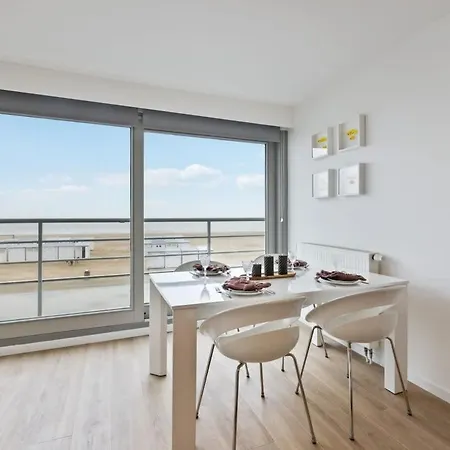 Huswell - With Frontal Sea View In Apartment Knokke-Heist