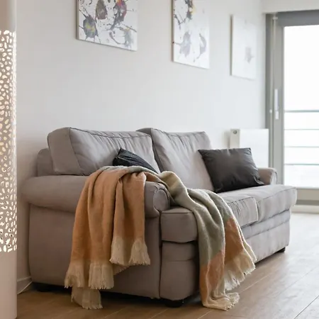 Huswell - With Frontal Sea View In * 크노케-하이스트